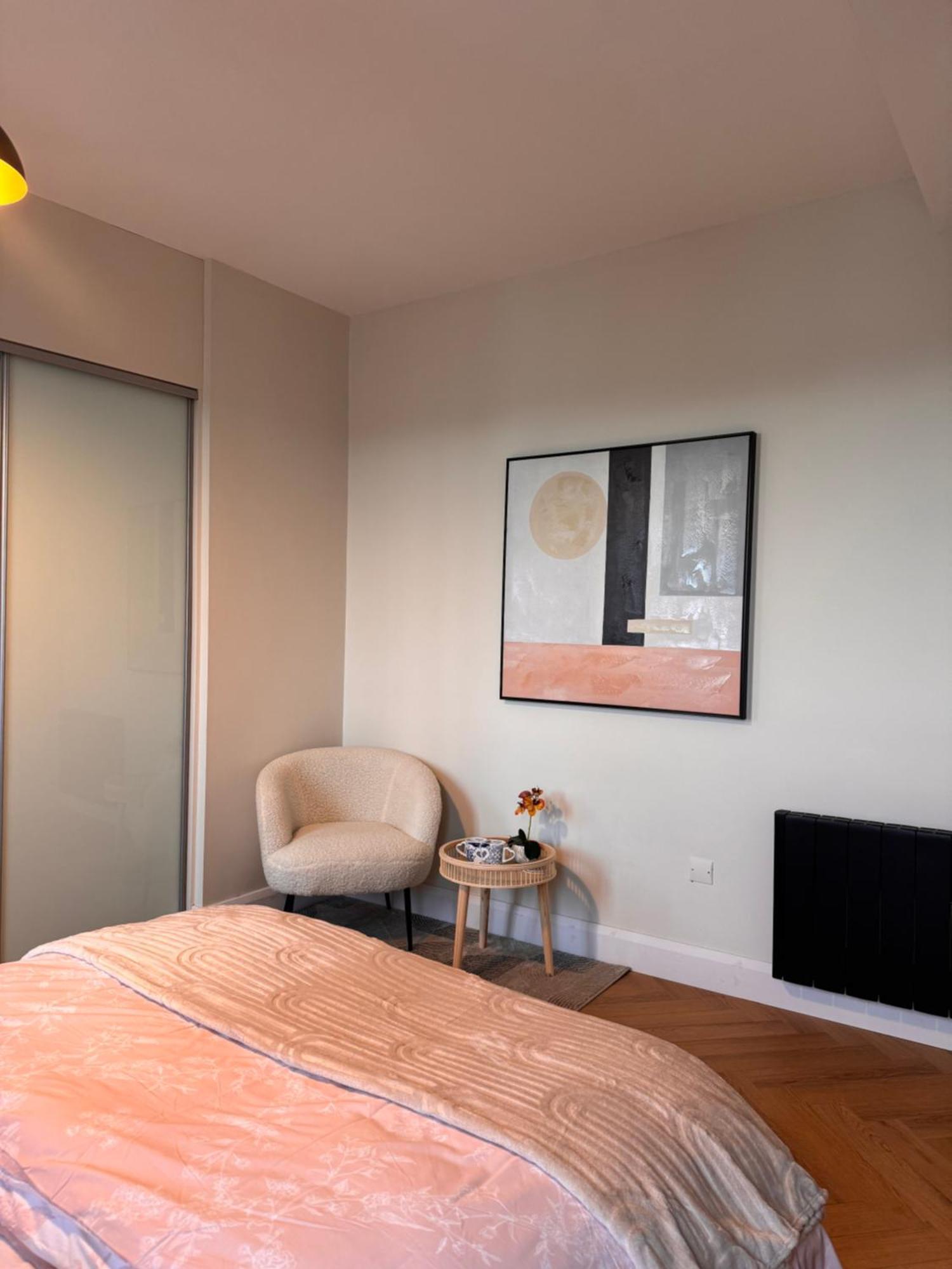 Finnstown Hall- Private Room In Shared Apartment With The Host Dublin Exterior photo